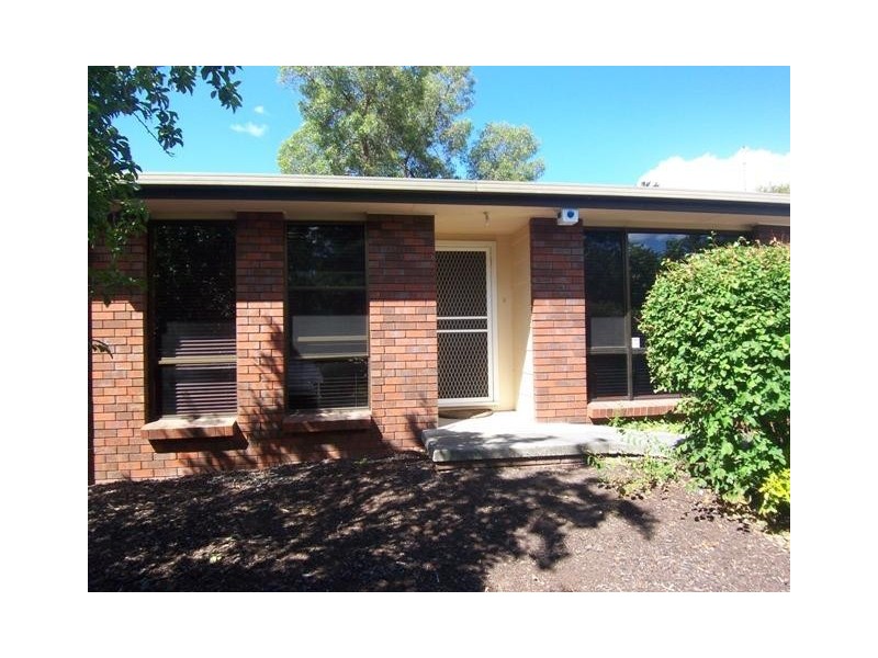 2/16 Station Road, St Leonards TAS 7250