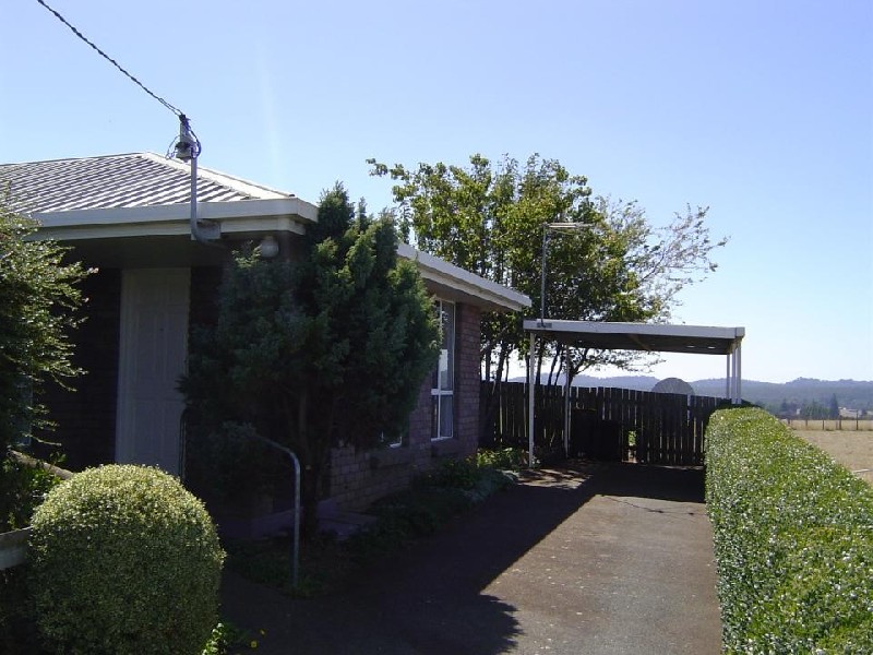 2/61 Westbury Place, Deloraine TAS 7304