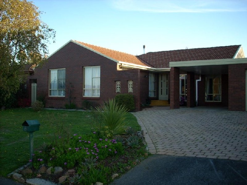 8 Benwerrin Crescent, Norwood TAS 7250