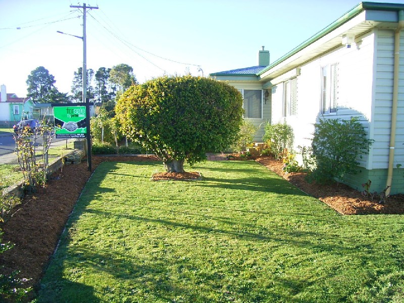 4 Cook Crescent, Mayfield TAS 7248