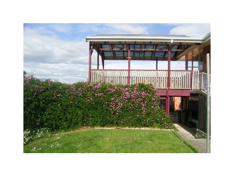 25 New World Avenue, Trevallyn TAS 7250