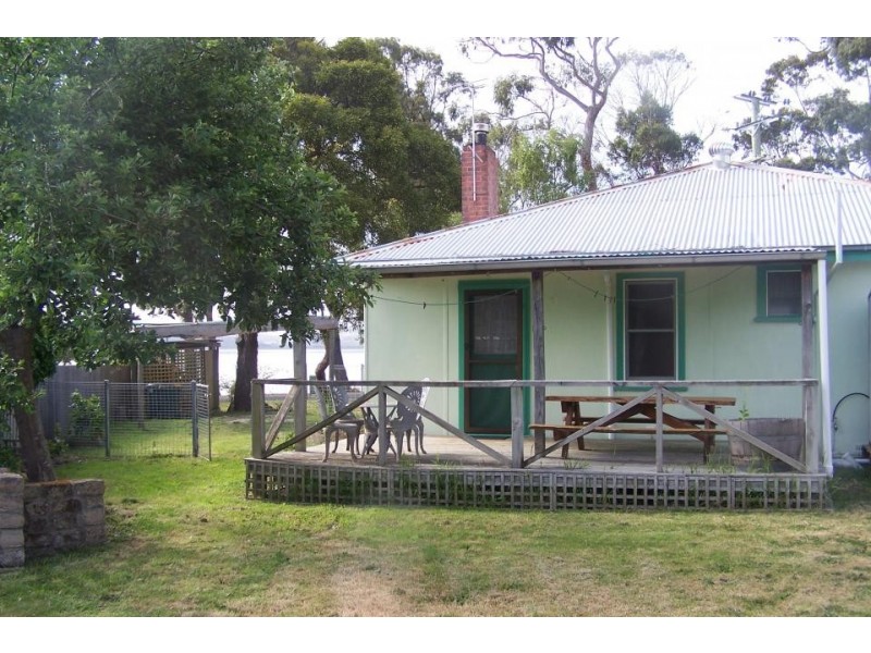 1 Swan Point Esplanade, Swan Point TAS 7275