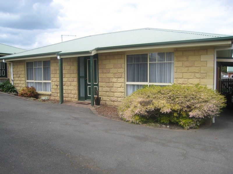 2/56 Alanvale Road, Newnham TAS 7248