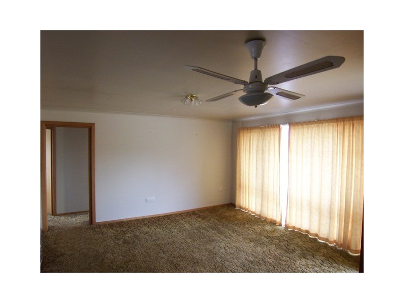 2/6 Bill Grove, Mowbray TAS 7248