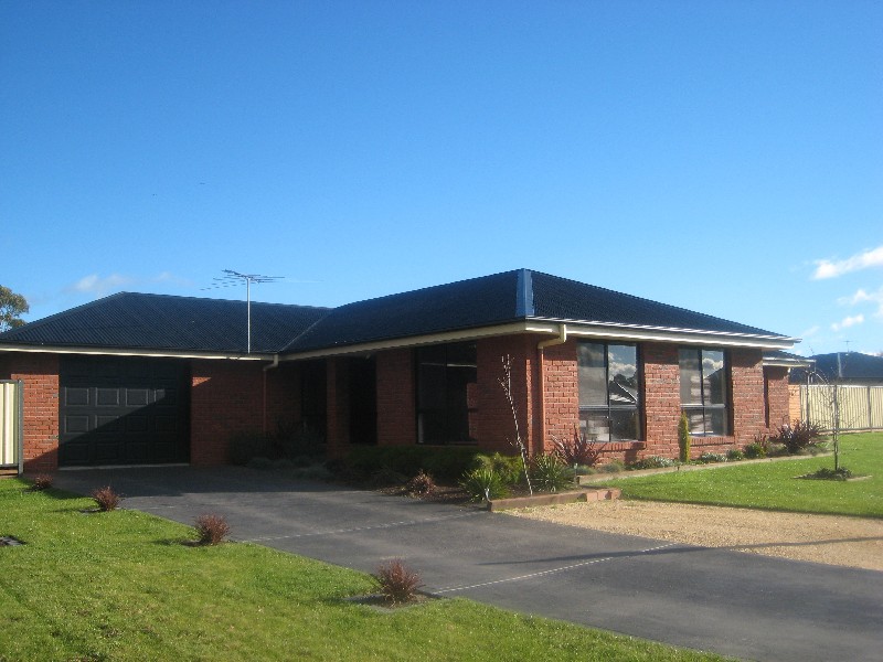 7 Maiden Place, Newnham TAS 7248