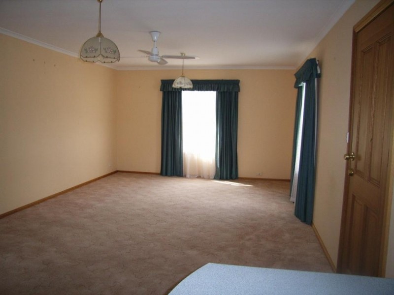 2/11 Collins Street, Evandale TAS 7212