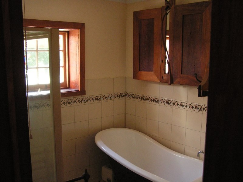 Golden Valley TAS 7304