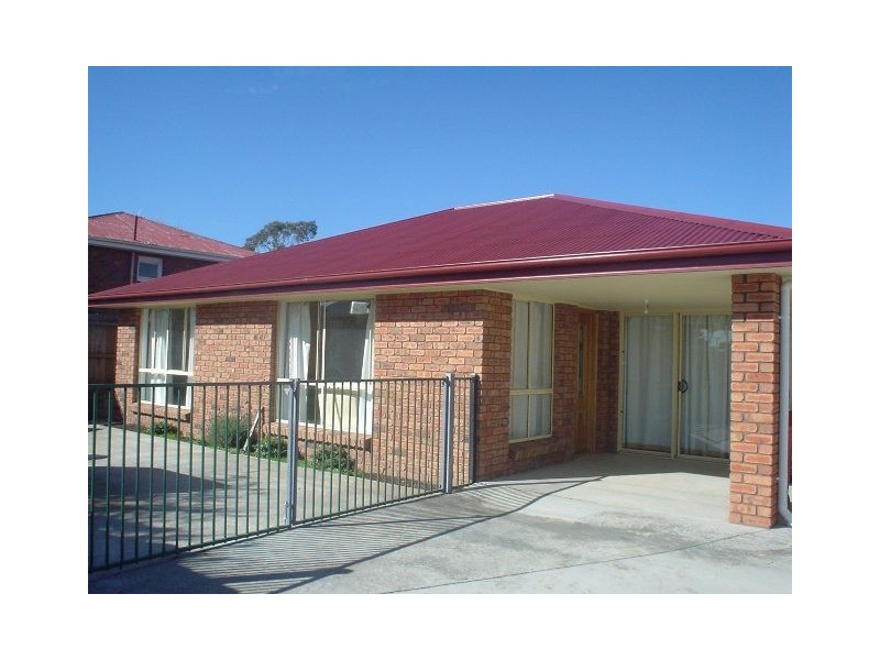 1/81 Tompsons Lane, Newnham TAS 7248