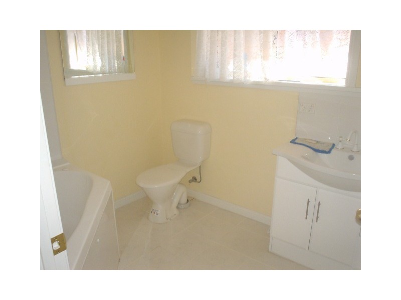 1/81 Tompsons Lane, Newnham TAS 7248