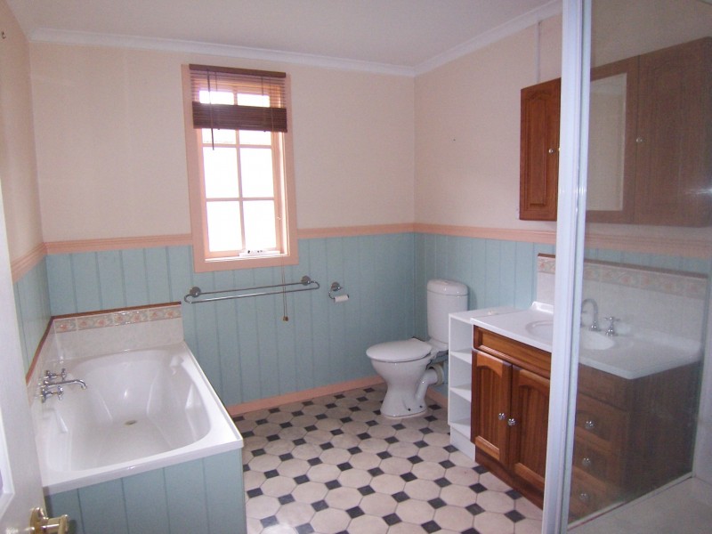 1 Leslie Place, South Launceston TAS 7249