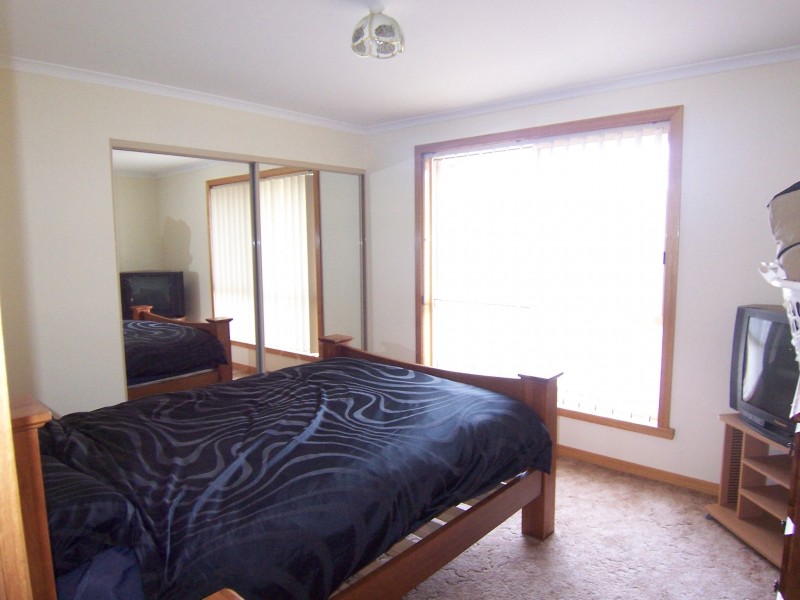 1/51 Parklands Parade, Newnham TAS 7248