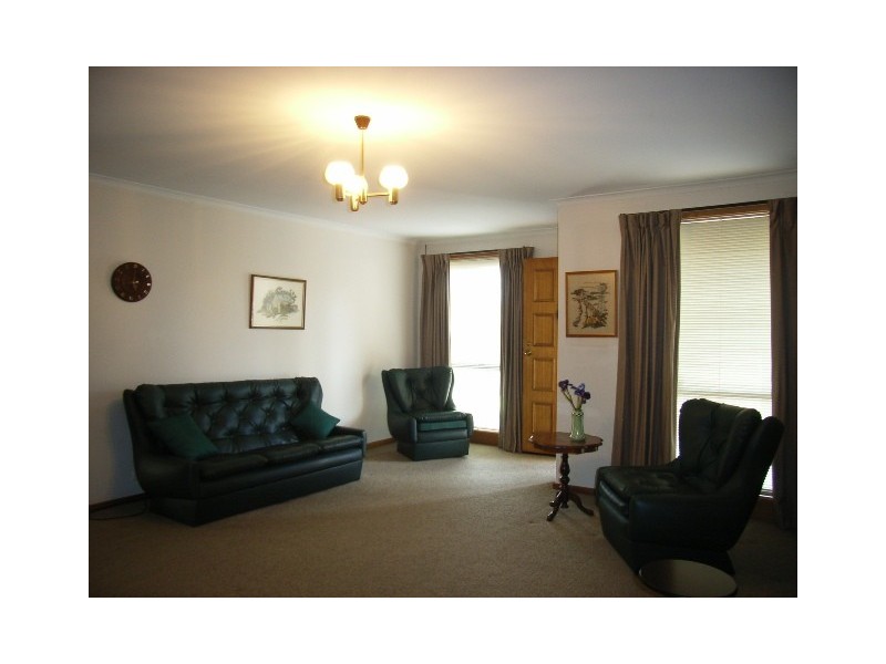 Newstead TAS 7250