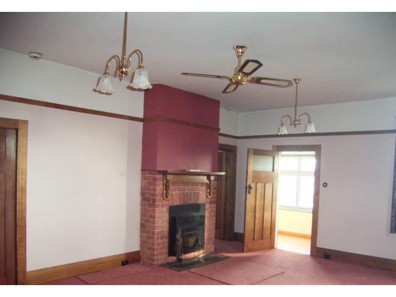 27 Forest Road, Trevallyn TAS 7250