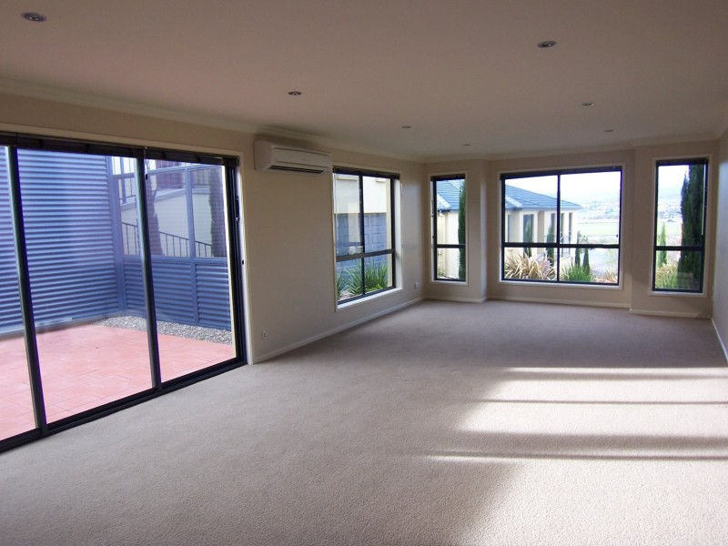 11/85a Riverside Drive, Launceston TAS 7250