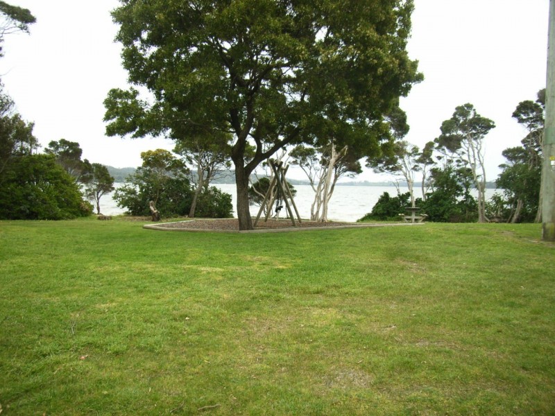 Swan Point TAS 7275