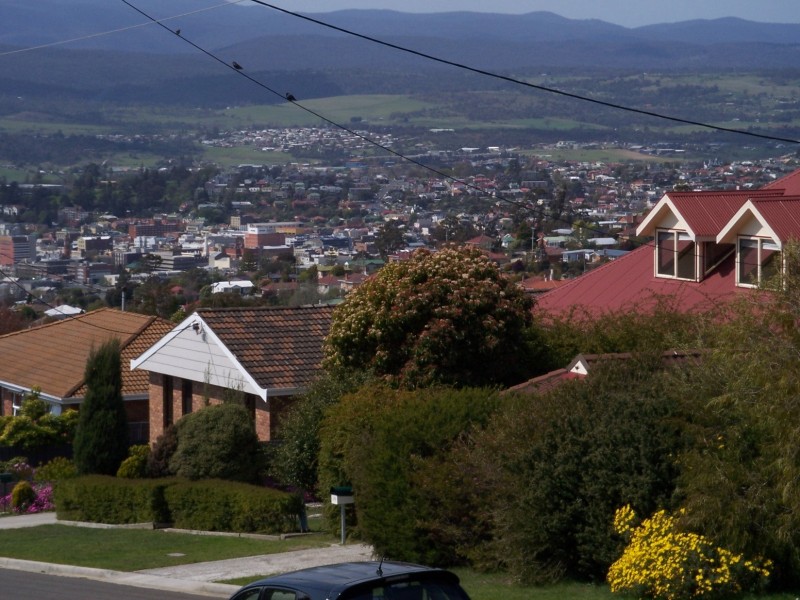 20  Woolston Street, Trevallyn TAS 7250