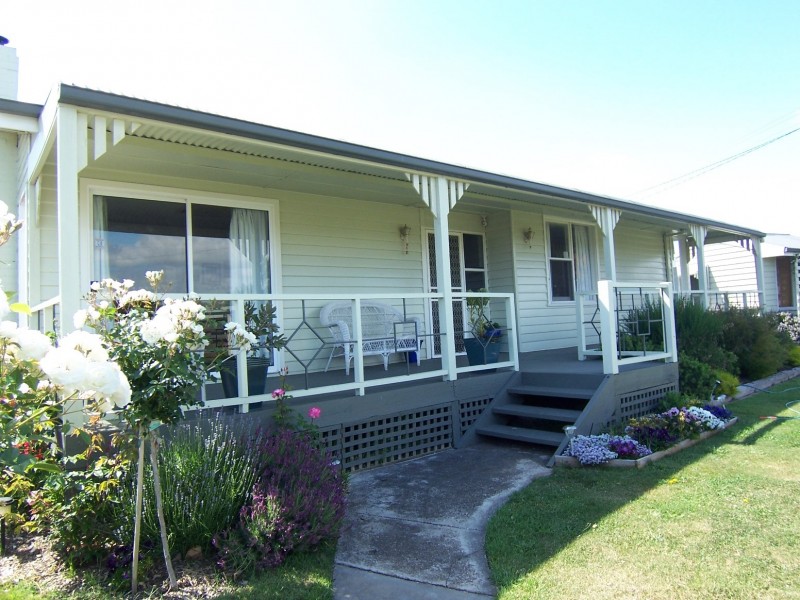 2 Dillon Place, Ravenswood TAS 7250