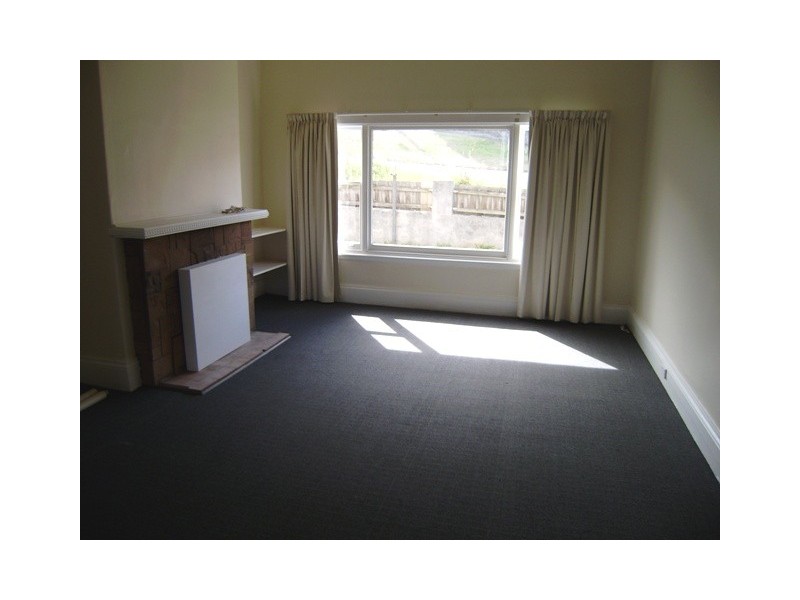 2/218 Invermay Road, Invermay TAS 7248