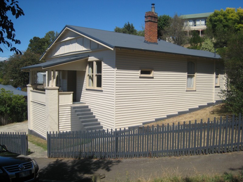 Newstead TAS 7250