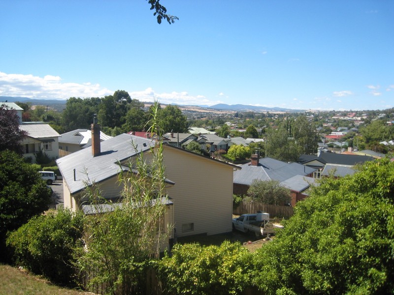 Newstead TAS 7250