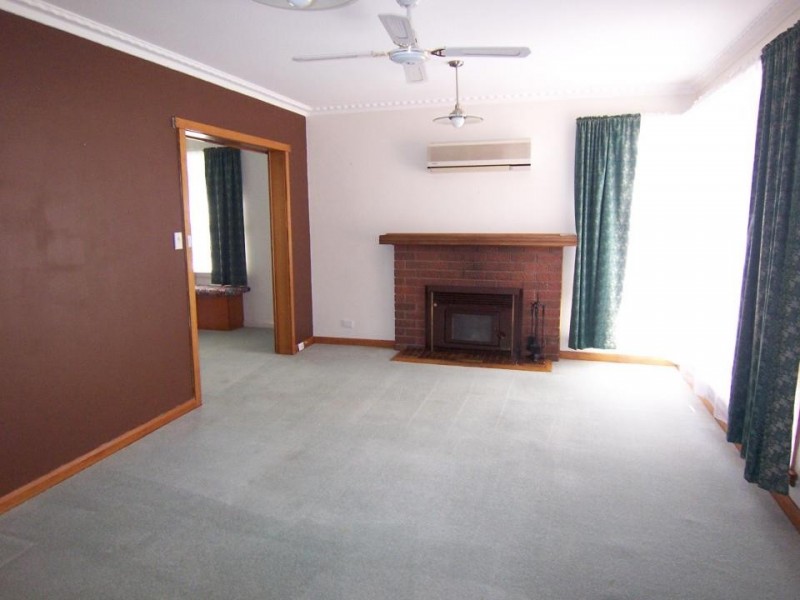 21 Bill Grove, Mowbray TAS 7248