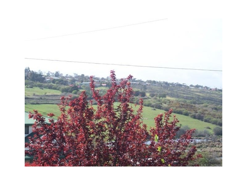 21 Bill Grove, Mowbray TAS 7248