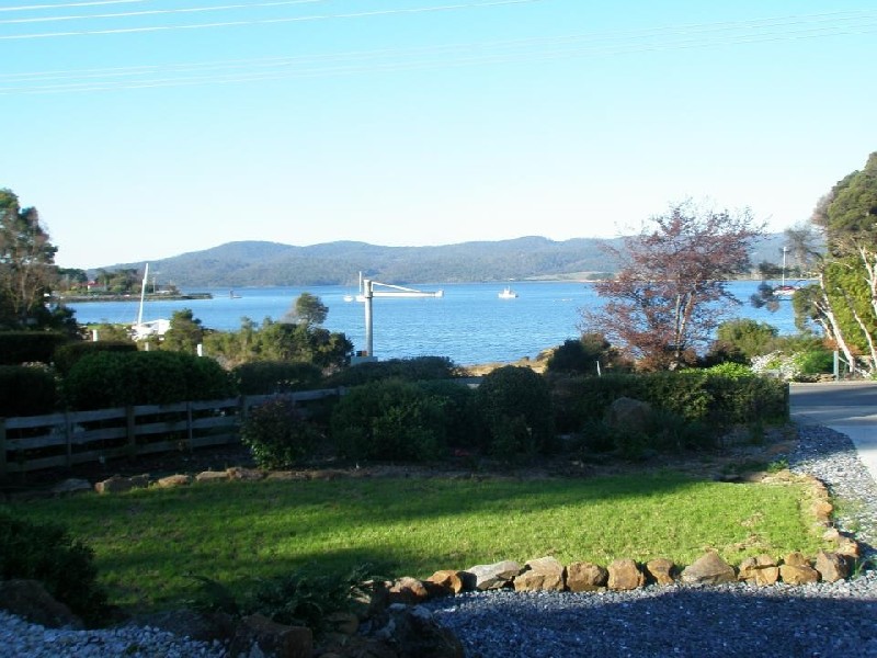 173 Gravelly Beach Road, Blackwall TAS 7275