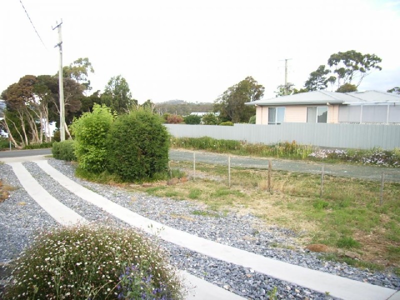173 Gravelly Beach Road, Blackwall TAS 7275
