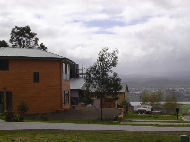 8 Jacqueline Place, Riverside TAS 7250