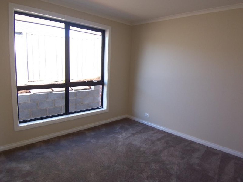 2/1 Bronte Court, Riverside TAS 7250