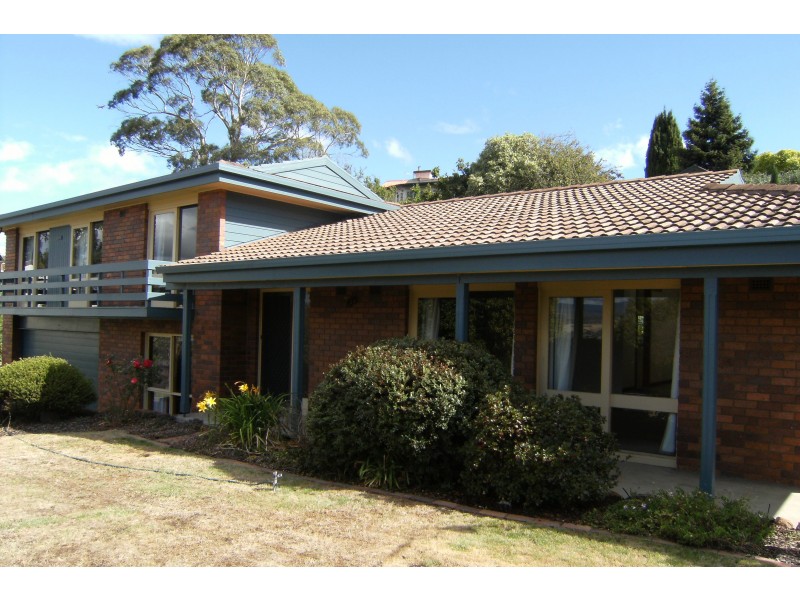 2 Ainslie Grove, South Launceston TAS 7249