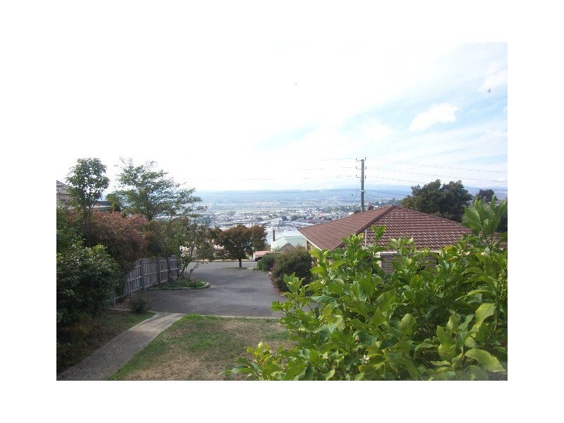 2/37 Bain Terrace, Trevallyn TAS 7250