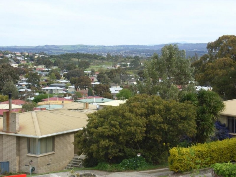 11 Oberon Place, Ravenswood TAS 7250
