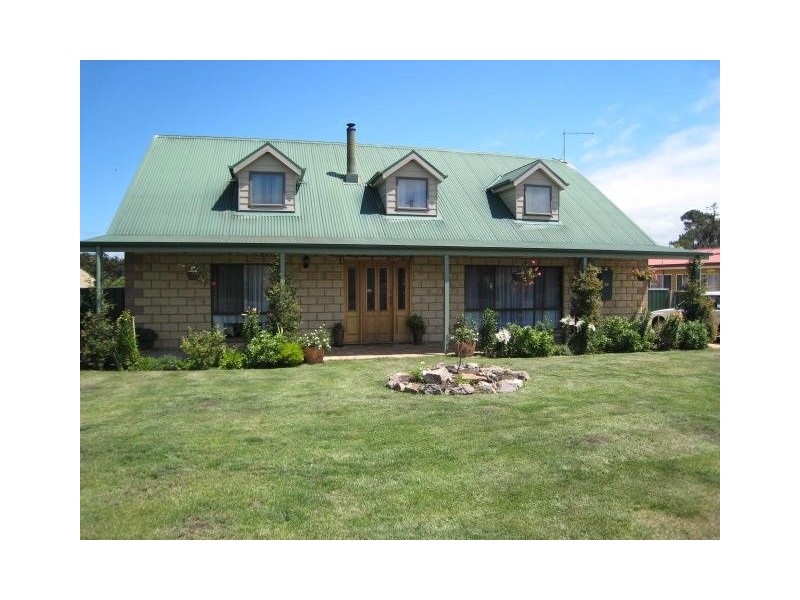 28 Archer Street, Cressy TAS 7302