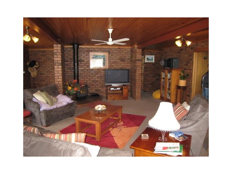 28 Archer Street, Cressy TAS 7302