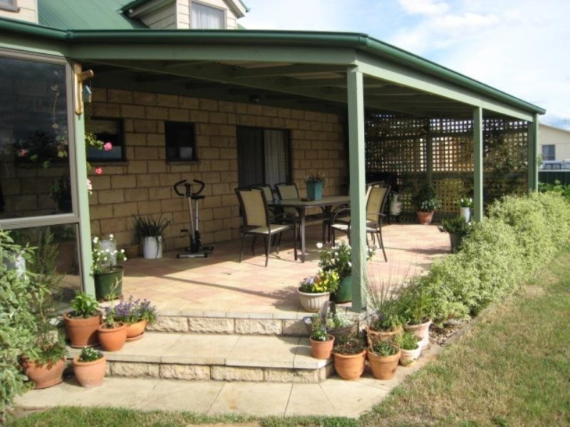 28 Archer Street, Cressy TAS 7302