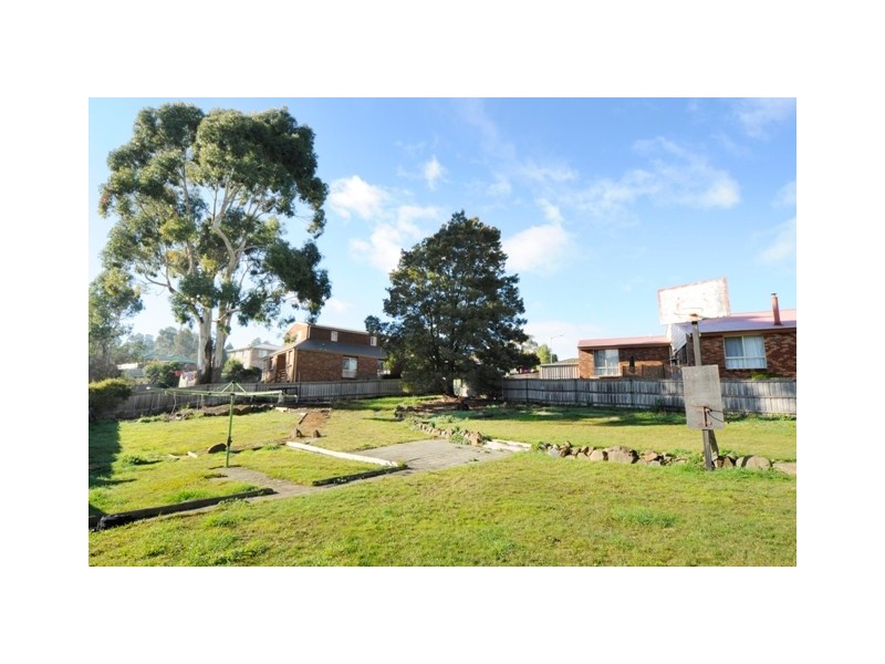 Summerhill TAS 7250