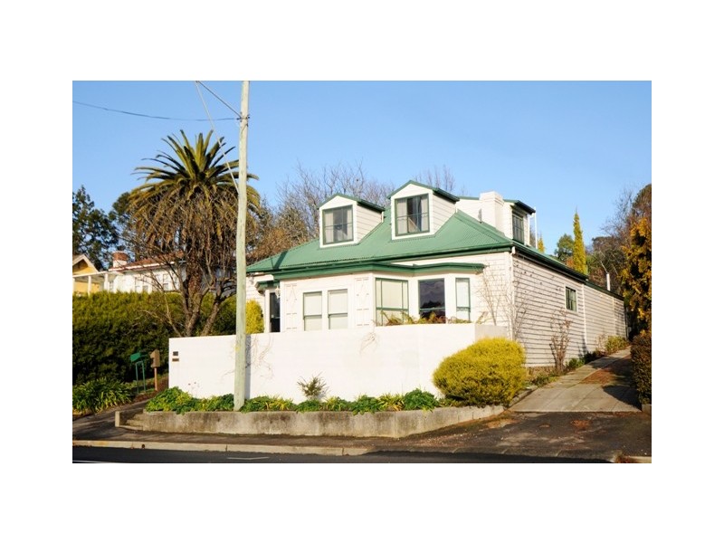Newstead TAS 7250