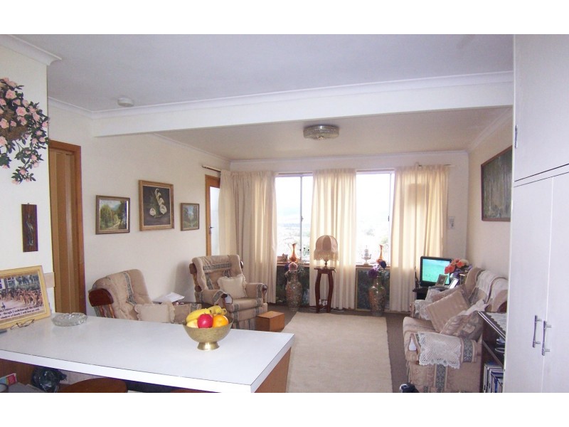 Newstead TAS 7250