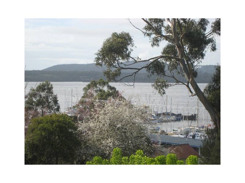 Beauty Point TAS 7270