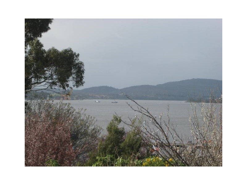 Beauty Point TAS 7270