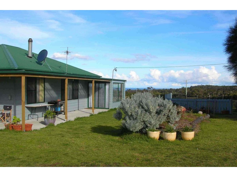 1642 Palana Road, Flinders Island TAS 7255