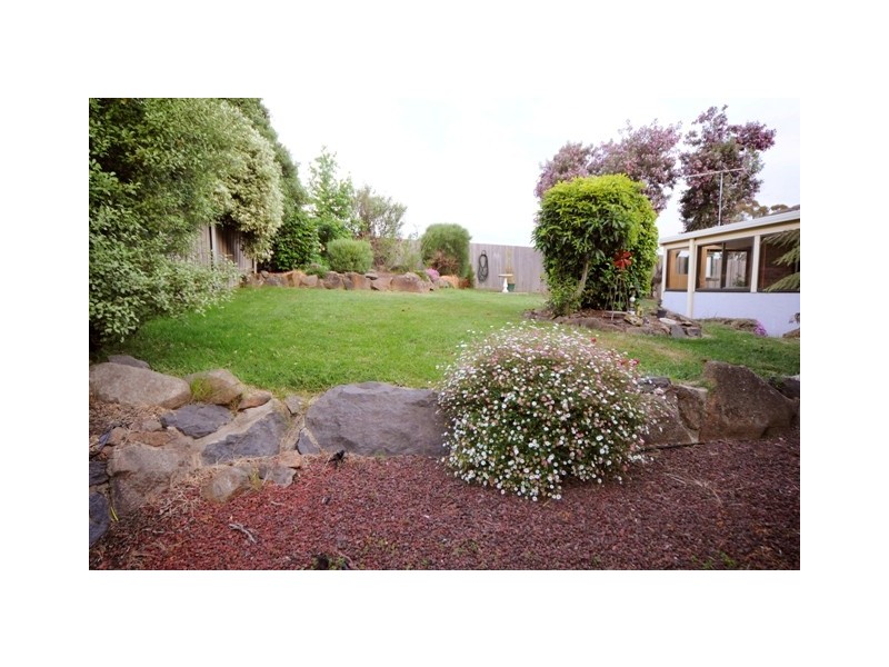 Summerhill TAS 7250