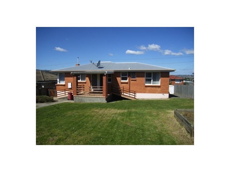 21 Paringa Avenue, Newnham TAS 7248