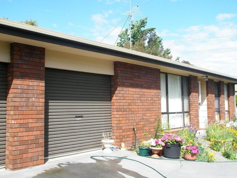 16 Station Road, St Leonards TAS 7250