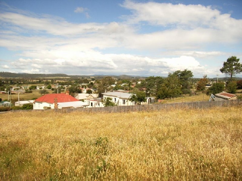 11 Bolton Street, Beaconsfield TAS 7270