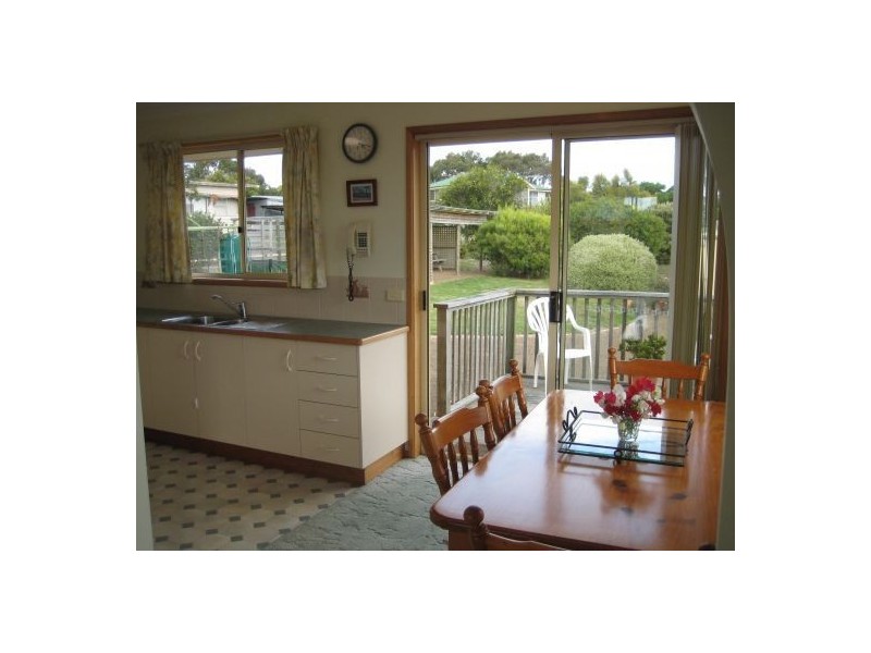 7 Oyster Bay Court, Coles Bay TAS 7215