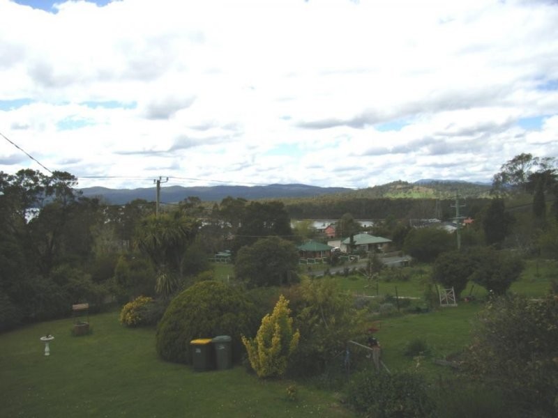 13 Main Road, Exeter TAS 7275