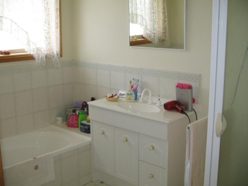 23 Piper Avenue, Youngtown TAS 7249