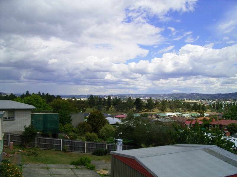 4 Crandon Crescent, Newnham TAS 7248